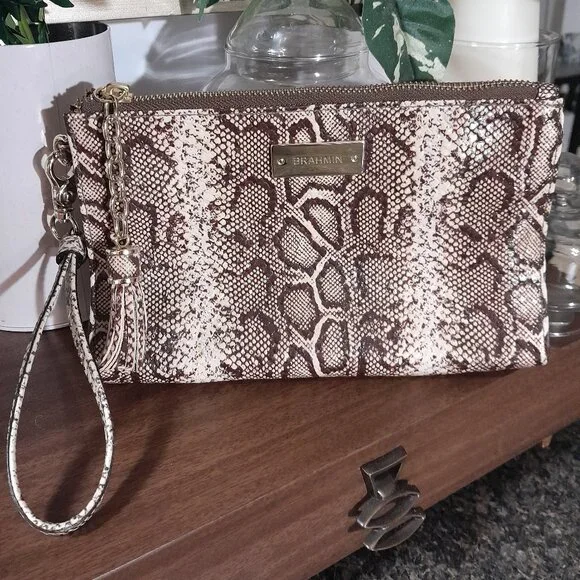 BRAHMIN WRISTLET - Picture 3 of 8